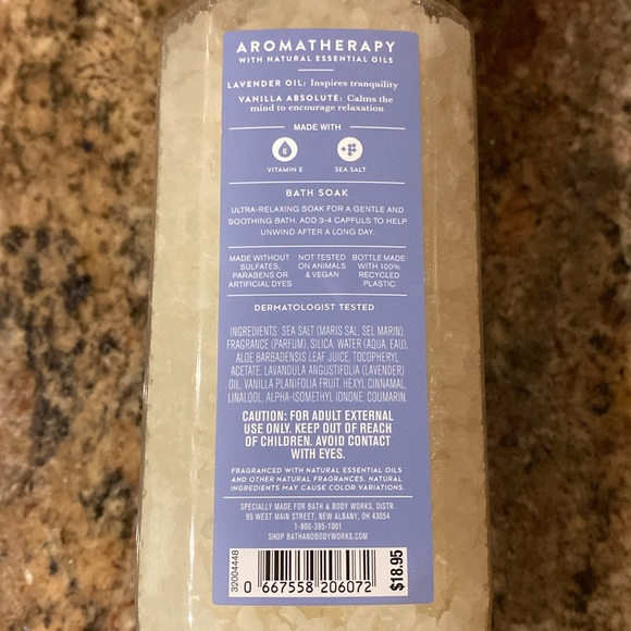 Aromatherapy “Lavender + Vanilla” Bath Soak by BBW, 17 oz / 481 mL, NWT GiftWrap - Picture 5 of 6